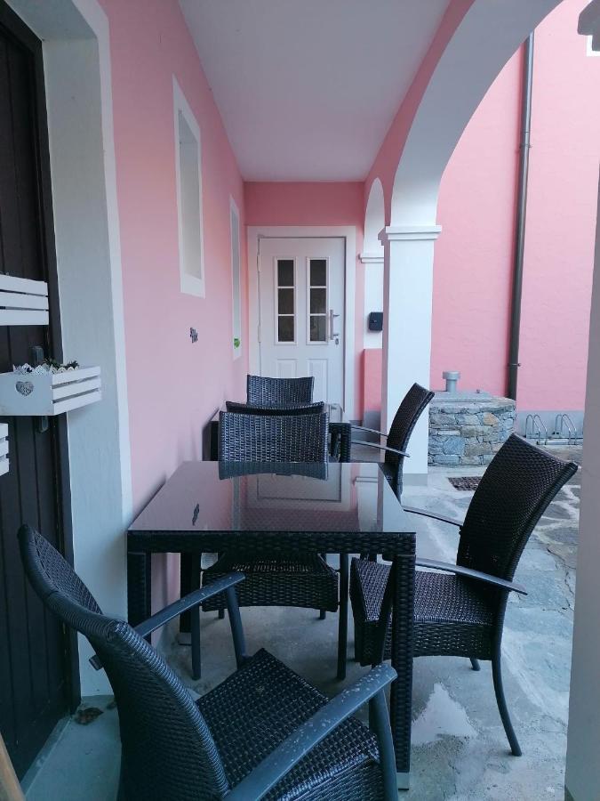 Gaestehaus Ruinenblick Bed and Breakfast Spitz an der Donau Eksteriør billede